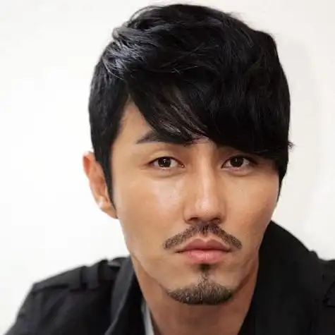 胡须男人头像明星图片 男生头像图片大全 -【爱个性】