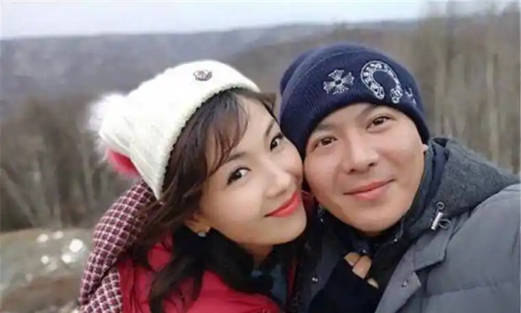 刘涛和丈夫王珂感情不合?正主亲自出面打假,夫妻二人恩爱如初.