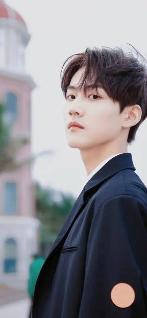 明星壁纸周柯宇壁纸来咯