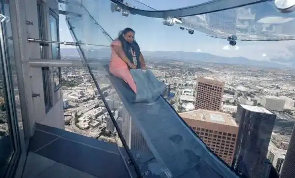 世界最恐怖刺激溜滑梯!