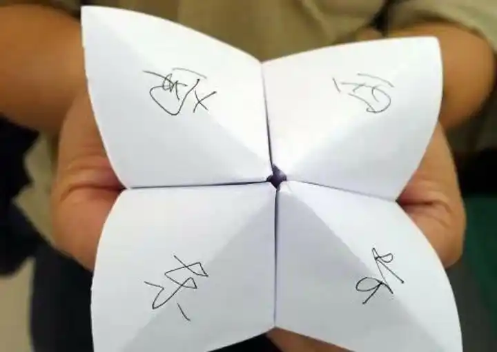 【年代秀】我是90后,小时候经常叠"东南西北"玩,还有男生们