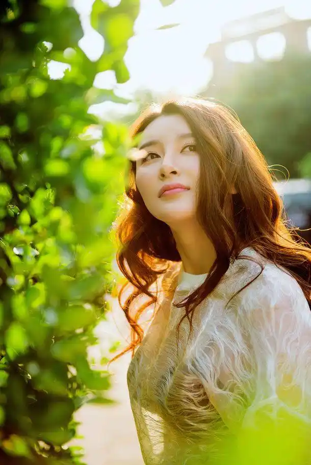 清纯气质美女李萌萌