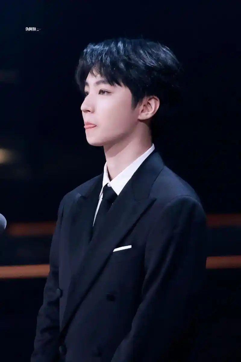 光影流年,踏步其间,奋楫者绘潋滟画卷#王俊凯 #tfboys - 抖音