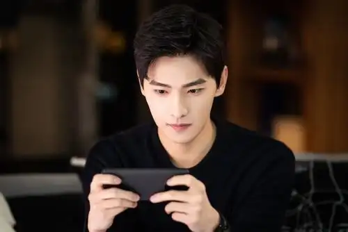 打开凤凰新闻,查看更多高清图片于途遭遇事业抉择 梦想