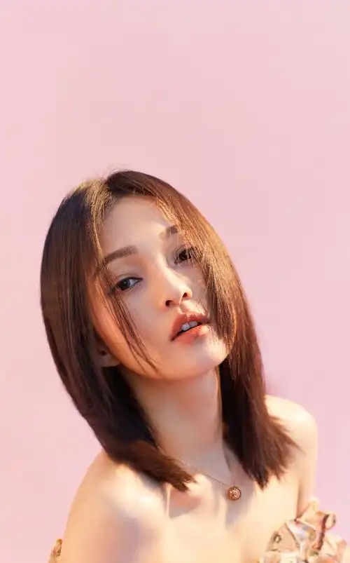 p>张韶涵(angela zhang),1982年1月19日出生于中国台湾省桃园市中坜