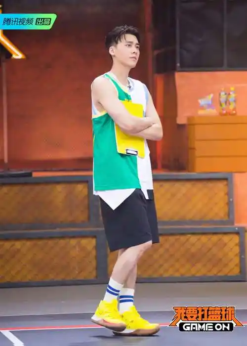 我要打篮球李易峰邓伦超宠球员林书豪杜锋传授职业联赛实战技巧