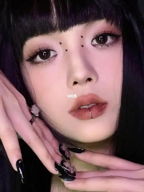 普通人化明星妆jisoo金智秀仿妆