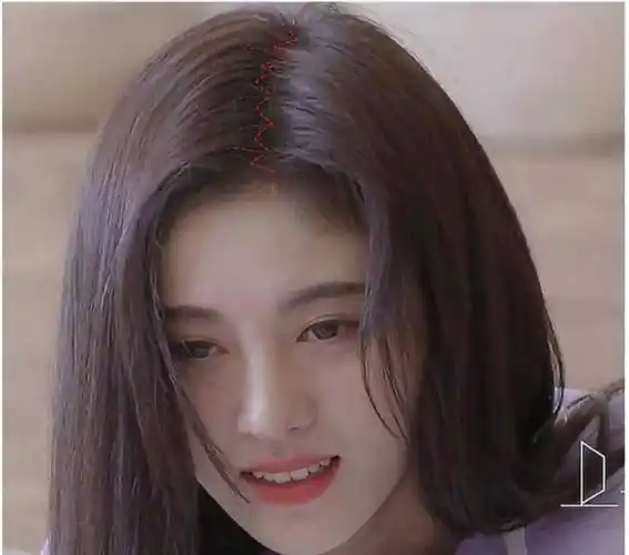 鞠婧祎策划大片尝试新风格,却意外暴露了真实发量_头发_pa_造型