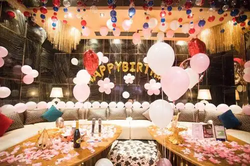 深圳最大ktv暗藏超炫酷的全景房生日来这里才够燃