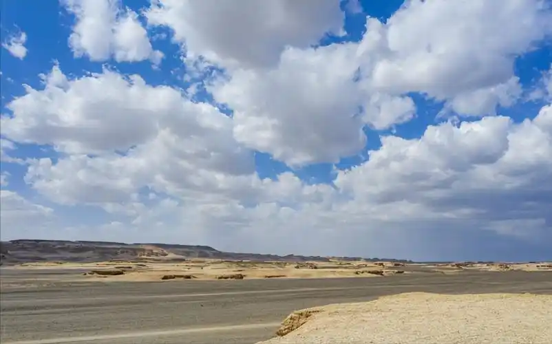 回顾贵州女孩5年捡400多公斤陨石,拒"天价"收购,后任陨石馆馆长