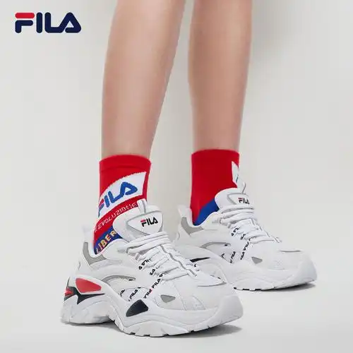 fila斐乐官方女鞋,鱼刺老爹鞋女,2020秋新款休闲运动鞋券后价:￥649