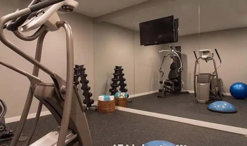 最新家庭健身房效果图欣赏 - 维客网装修效果图