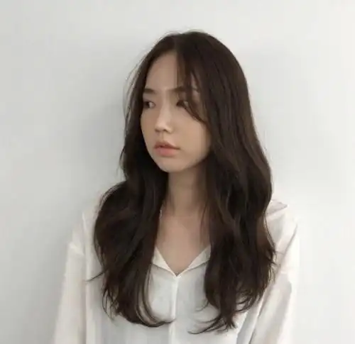 最美三七分中长发,特别彰显出女人味