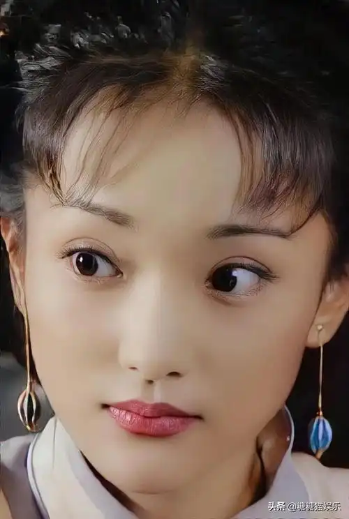 年轻时的周迅太美了俏皮可爱好有灵气啊