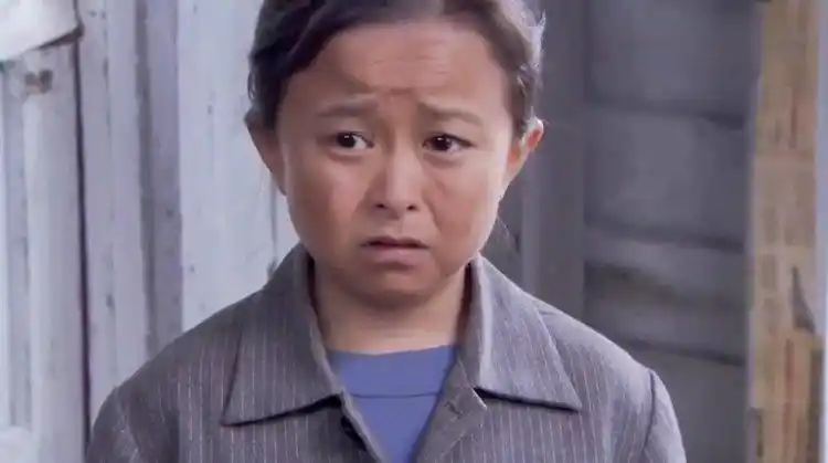 樱桃红之袖珍妈妈:笑笑长大,开始嫌弃袖珍妈妈个子小了!