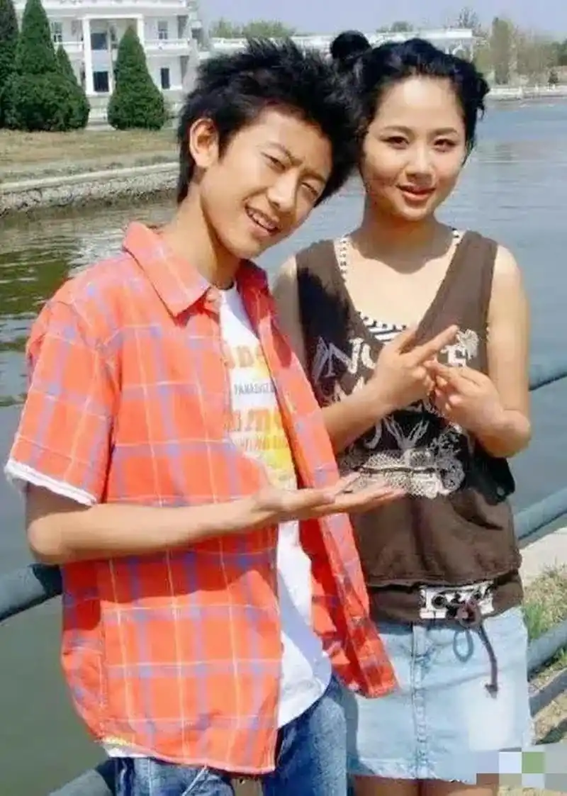 老照片:多年前,杨紫和张一山的一张合影.