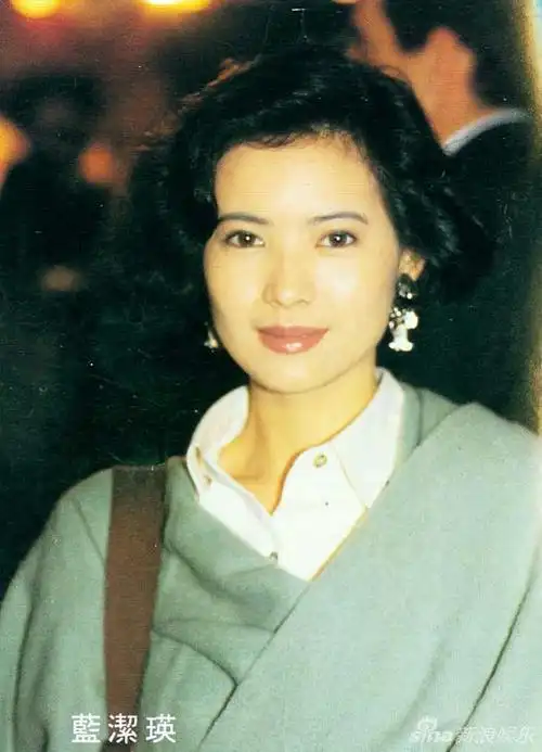 蓝洁瑛纯美旧照:不愧靓绝五台山