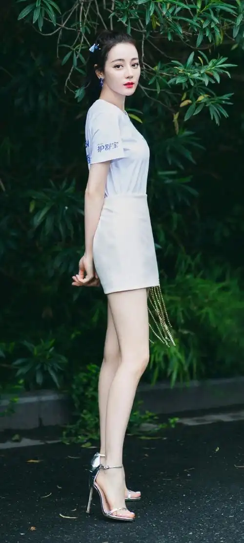 迪丽热巴#明星高跟鞋1超话热巴