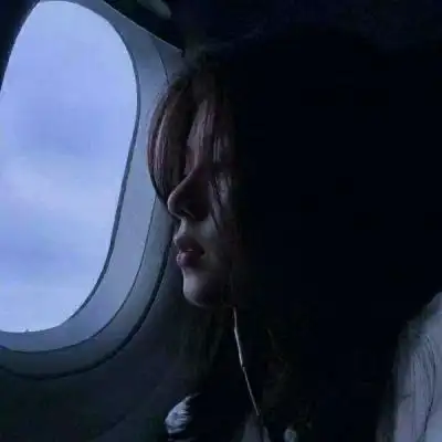 伤感头像侧脸女高清好看的女生头像侧脸伤感图片