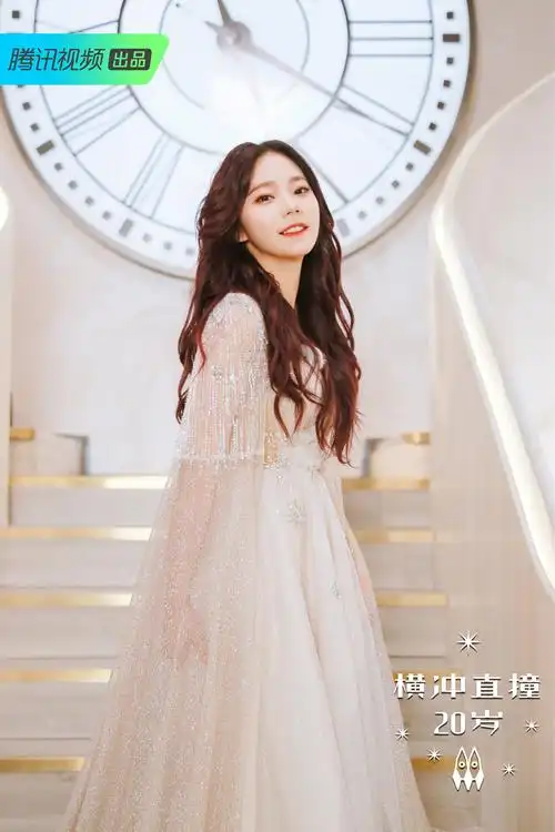 火箭少女婚纱闺蜜照# 火箭少女穿婚纱啦!