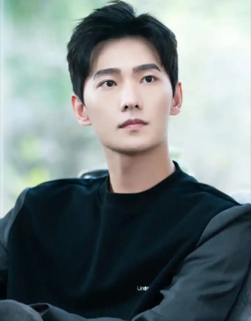 交往过的女朋友都是大美女,审美随着年龄都会变吧～ #杨洋逐渐成熟的