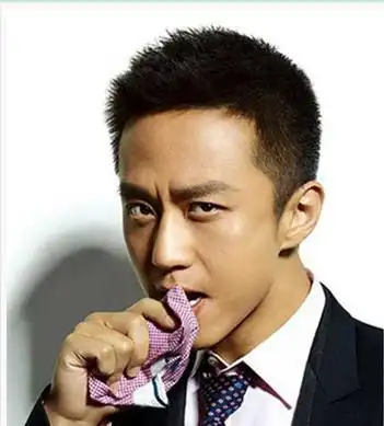 邓超最新发型:提升时尚感与帅气值的最新发型