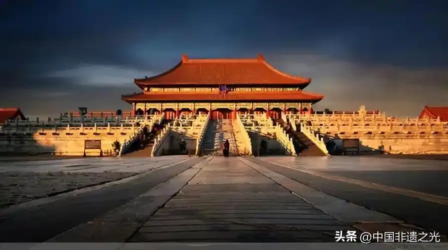 故宫是中国明清两朝最大的皇家处理政务和生活起居场所,为当今世界上