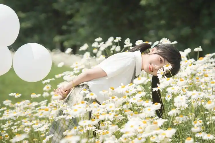 又纯又欲美女写真壁纸天涯万一见温柔瑞霭朝朝犹望幸