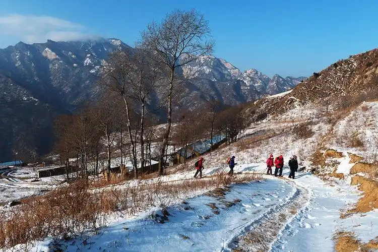 雪后,蓝田流峪寺村行