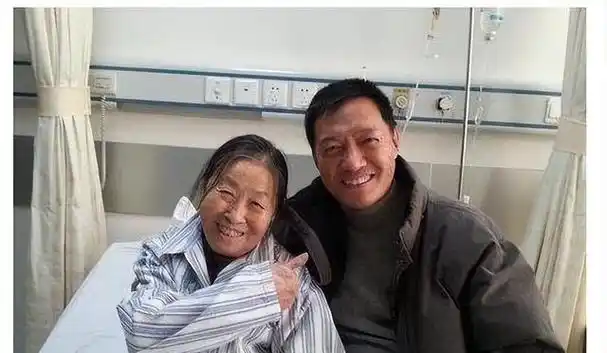 丑娘张少华:相貌丑心更丑,年轻时犯下的错,晚年眼中常含泪水