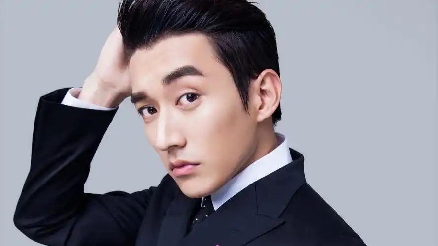 帅气型男刘学义高清桌面壁纸