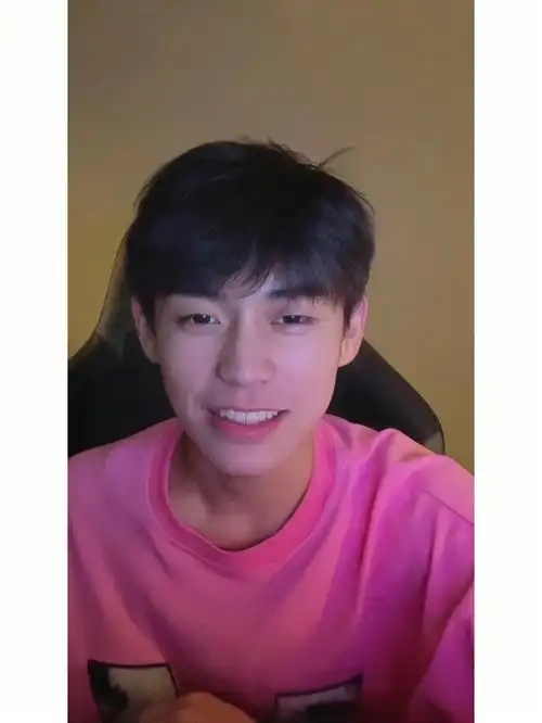 余庆伟  #人鱼线的pdd