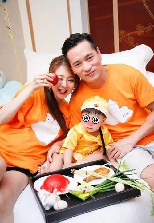 原创中国好老公安以轩怀二胎心脏不适老公放下手中生意陪她回娘家