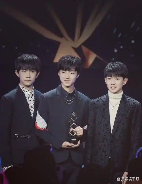 tfboys王俊凯王源易烊千玺纪念出道日,粉丝盼组合同框