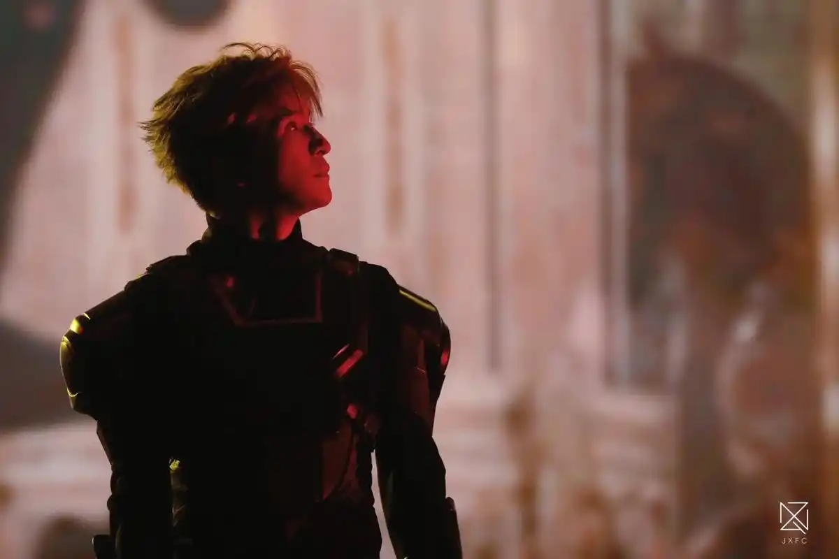 氛围感小薛  #薛之谦壁纸 #薛之谦背景图 #氛围感 - 抖音