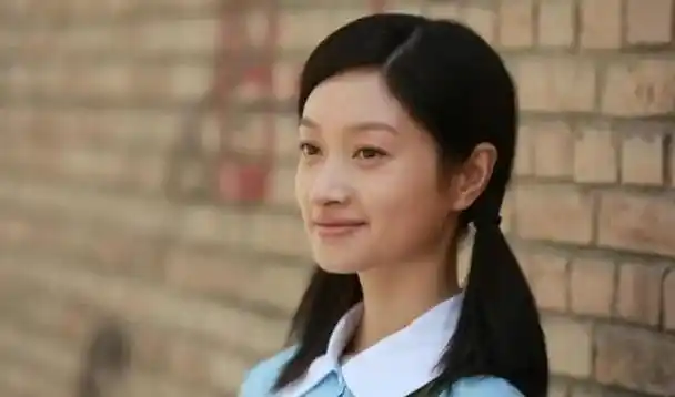 朱亚文错过初恋后独宠沈佳妮12年我的荷尔蒙只对老婆释放