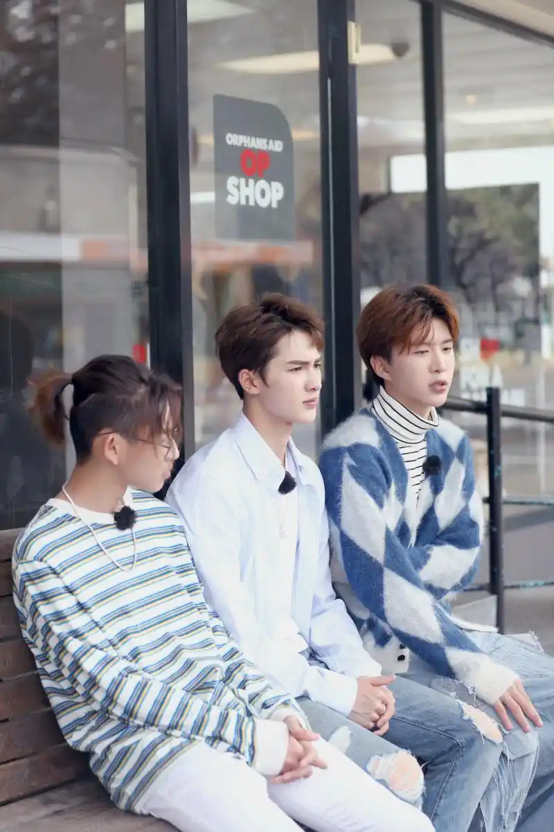 青春的花路花路七老哥合体团魂炸裂