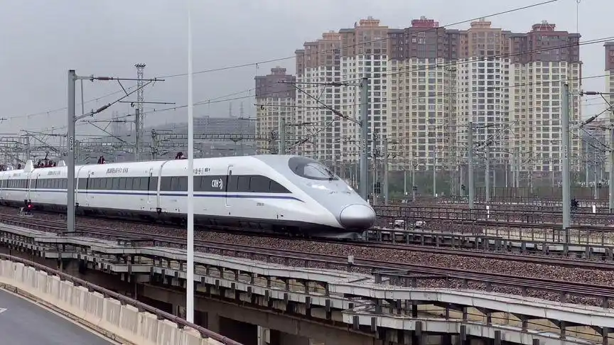 单编统型crh380a驶入昆明南站2站台!#动车组 #昆局曲段 #和谐号