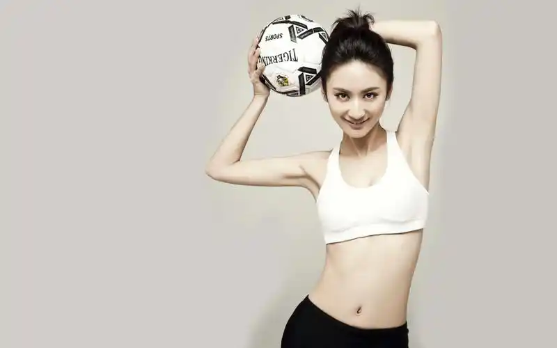 苦情女王郭珍霓简约时尚温馨甜美写真桌面壁纸(一)