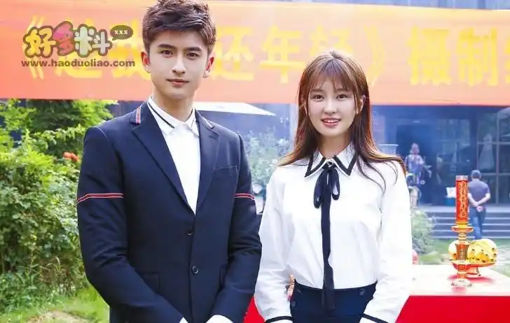 王一菲张云龙是真的吗两人当众热吻被拍疑恋情曝光