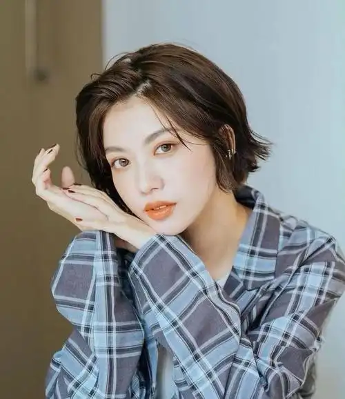 不用刻意打理就能呈现出很自然的低层次感,越看越好看!