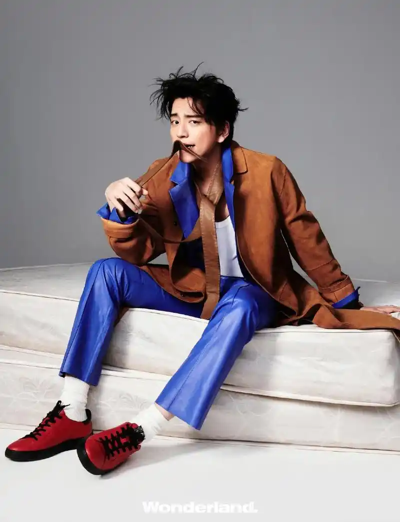 王大陆冬日时尚大片,帅气文艺,气质太好了!这些风格可以尝试