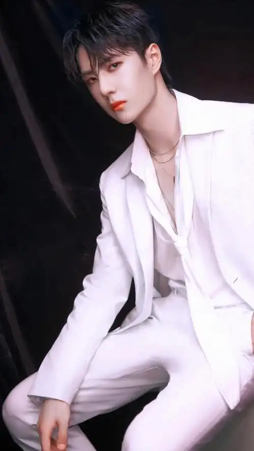 王一博#哇偶!禁欲系的一博