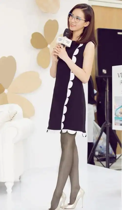 美女刘诗诗的高跟鞋真好看不愧是气质女神