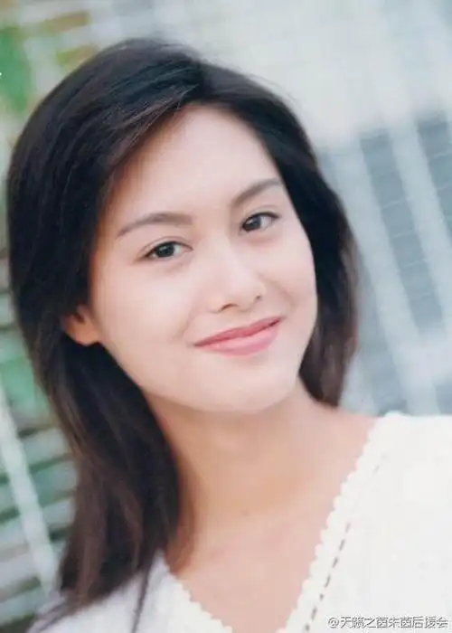 45岁的紫霞仙子朱茵年轻时旧照曝光,美得不食人间烟火