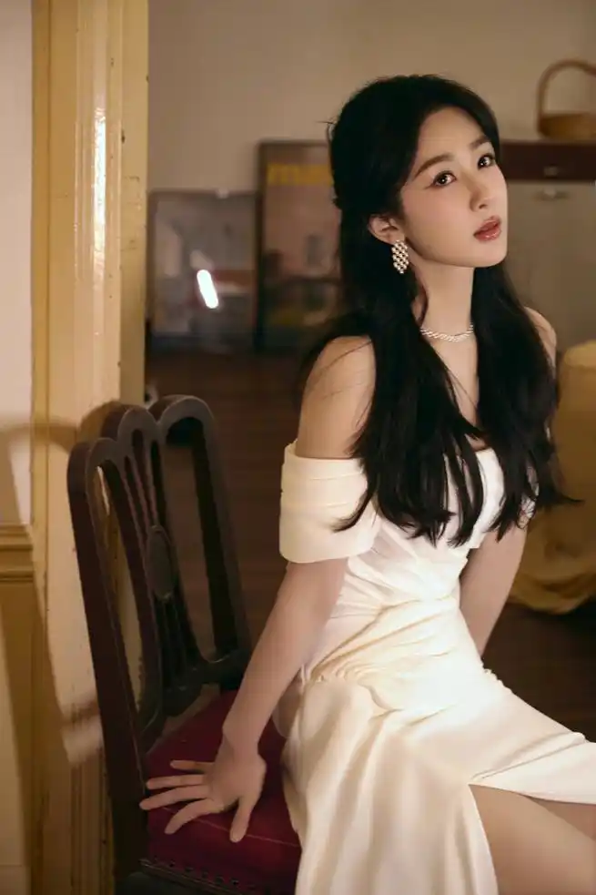 童星杨紫新造型登热搜,网友:宝贝温婉可人,还是小时候的你