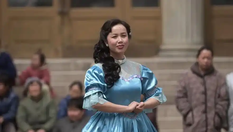 辣眼睛!57岁蒋雯丽演姐弟恋被群嘲,曾经的国民视后竟跌落神坛?