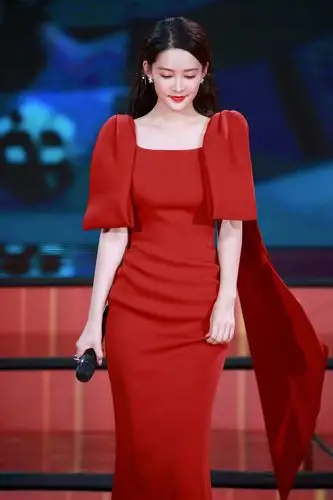 礼服李沁同红色露背鱼尾生日宴会演出礼服