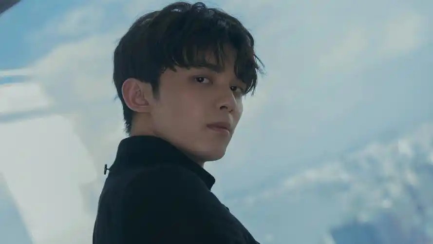 电脑壁纸 明星 大陆明星 男神吴磊帅气西装写真