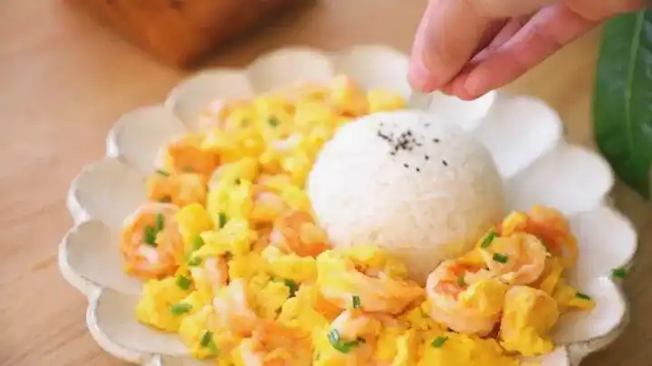 原来滑蛋虾仁要想炒的嫩关键在这一步骤
